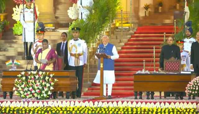 କ୍ରମାଗତ ତୃତୀୟ ଥର ପାଇଁ ଭାରତର ପ୍ରଧାନମନ୍ତ୍ରୀ ଭାବେ ଶପଥ ଗ୍ରହଣ କଲେ ନରେନ୍ଦ୍ର  ମୋଦୀ