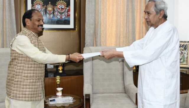 ମୁଖ୍ୟମନ୍ତ୍ରୀ ପଦରୁ ଇସ୍ତଫା ଦେଲେ ନବୀନ ପଟ୍ଟନାୟକ