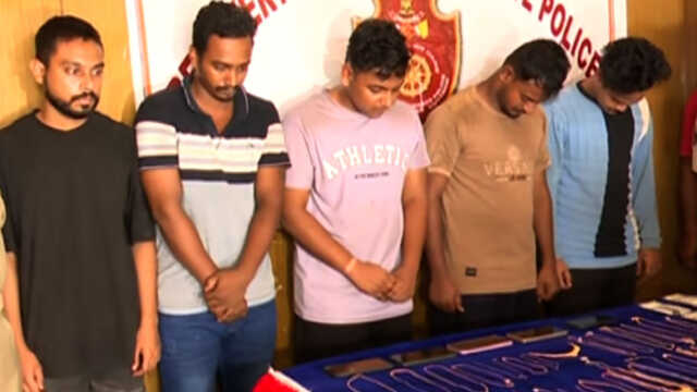 ଲୁଟ ପରେ ଯୁବତୀଙ୍କ ସହ ରାତି କାଟୁଥିଲେ ‘ଆୟୁଷ୍ମାନ’ ଗ୍ୟାଙ୍ଗ
