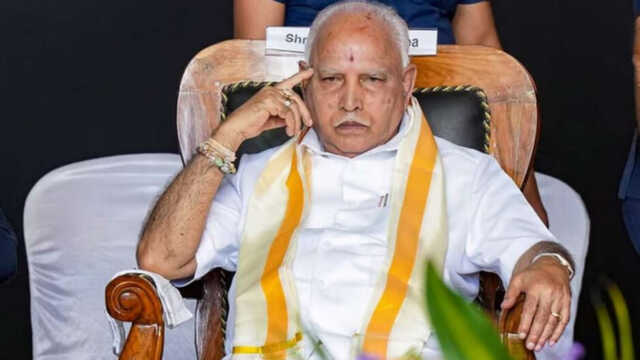 ନାବାଳିକାଙ୍କୁ ଅସଦାଚରଣ କରିଥିବା ଅଭିଯୋଗରେ ବିଏସ ୟେଦ୍ଦୁରପ୍ପାଙ୍କ ବିରୁଦ୍ଧରେ ଜାମିନ ବିହୀନ ଗିରଫ ପରୱାନା ଜାରି