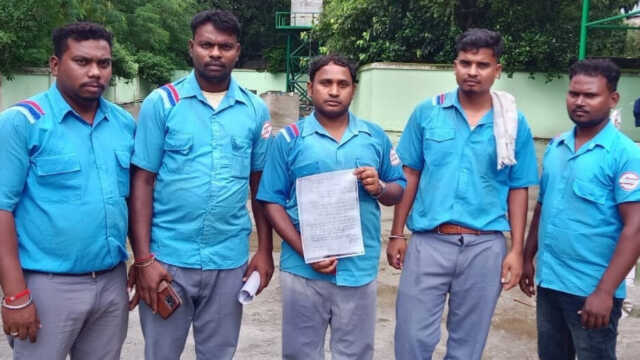 ‘ମୋ ବସ’ ଡ୍ରାଇଭରଙ୍କୁ ମାଡ଼