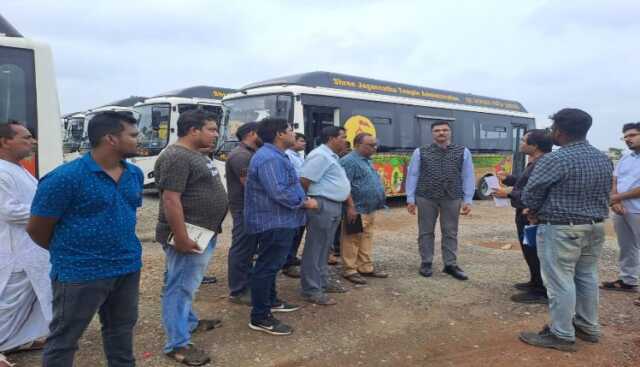 ୩୫ ଟି ଇ-ବସ୍‌ର ସମୀକ୍ଷା କଲେ ଶ୍ରୀମନ୍ଦିର ମୁଖ୍ୟ ପ୍ରଶାସକ