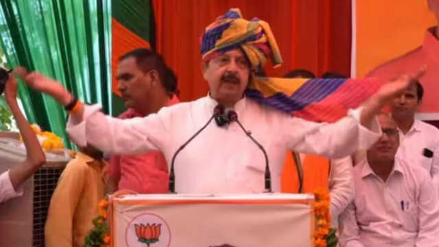 ଟିକେଟ୍‌ ଦିଅ ନ ହେଲେ କଂଗ୍ରେସରେ ମିଶିବି: ବିଜେପି ନେତାଙ୍କ ଧମକ