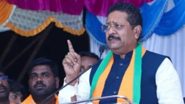 ‘ରାହୁଲ ଗାନ୍ଧି ମୁସଲିମ ନା ଖ୍ରୀଷ୍ଟିଆନ?’