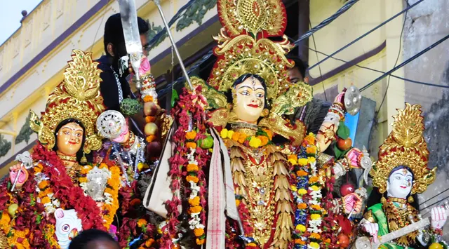 ଦୁର୍ଗାପୂଜା ପାଇଁ ଟ୍ରାଫିକ୍ କଟକଣା; କାଲିଠୁ ଟୁଇନ୍‌ ସିଟିରେ ଲାଗୁ ହେବ