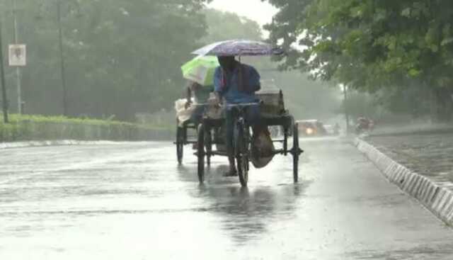 ଆସନ୍ତା ୨୪ ଘଣ୍ଟାରେ ପ୍ରବଳ ବର୍ଷା ପାଇଁ ୨୧ ଜିଲ୍ଲାକୁ ୟେଲୋ ୱାର୍ଣ୍ଣିଂ