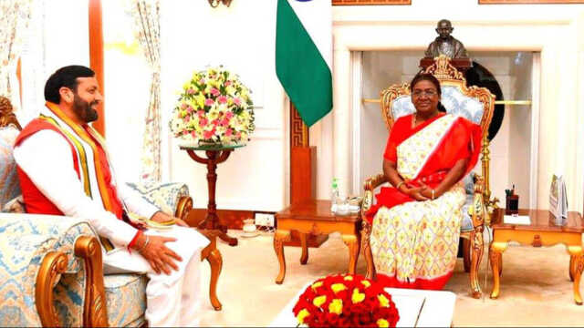 ପ୍ରଧାନମନ୍ତ୍ରୀ ମୋଦି, ରାଷ୍ଟ୍ରପତି ଦ୍ରୌପଦୀ ମୁର୍ମୁ, ବିଜେପି ମୁଖ୍ୟ ଜେପି ନଡ୍ଡା ଓ ପ୍ରତିରକ୍ଷା ମନ୍ତ୍ରୀ ରାଜନାଥ ସିଂହଙ୍କୁ ମଧ୍ୟ ସାକ୍ଷାତ କଲେ  ସୈନି