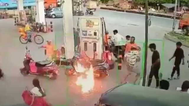ମଦ ପିଇ ପେଟ୍ରୋଲ ପମ୍ପରେ ଲଗାଇ ଦେଲେ ନିଆଁ