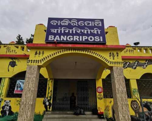 ଶତାୟୁ ବାଙ୍ଗିରିପୋଷି ଷ୍ଟେସନର ନବୀକରଣ କାର୍ଯ୍ୟର ସମୀକ୍ଷା କଲେ ରେଲୱେ ଜିଏମ୍‌