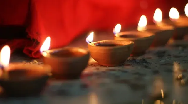 ଆଜି ଆଲୋକର ପର୍ବ ଦୀପାବଳି, ଗାଁ ଠୁ ସହର ଚଳଚଞ୍ଚଳ