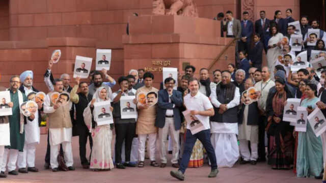 ସଂସଦ ଚାଲିବା ଜରୁରୀ କହିଲେ ରାହୁଲ; କଟାକ୍ଷ କଲା TMC