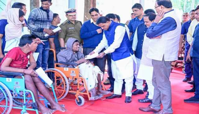 ତୃଣମୂଳ ସ୍ତରରେ ଲୋକଙ୍କ ସମସ୍ୟା ସମାଧାନ କର: ମୁଖ୍ୟମନ୍ତ୍ରୀ
