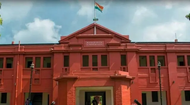 ରେଭେନ୍ସା ବିଶ୍ୱବିଦ୍ୟାଳୟ ପ୍ରଫେସରଙ୍କ ବିରୋଧରେ ଏତଲା ଦେଲେ ଜିଲ୍ଲାପାଳ