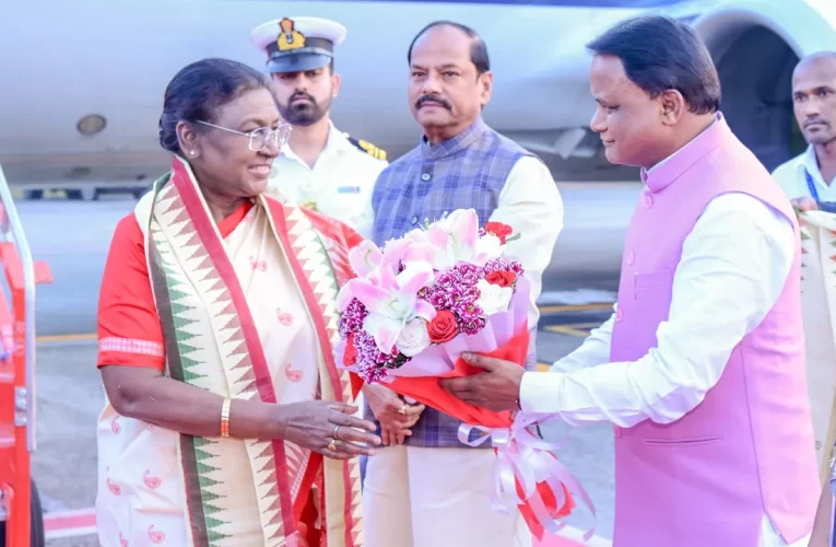 ଭୁବନେଶ୍ୱରରେ ପହଁଚିଲେ ରାଷ୍ଟ୍ରପତି ଦ୍ରୌପଦୀ ମୁର୍ମୁ