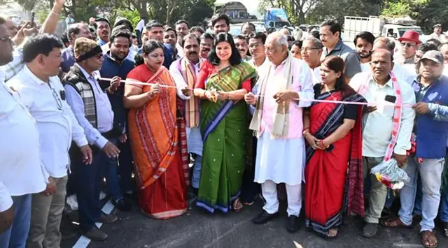 ହଂସପାଳ ଫ୍ଲାଏଓଭରକୁ ଉଦଘାଟନ କଲେ ସାଂସଦ ଅପରାଜିତା