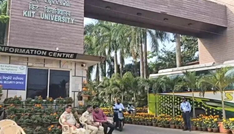 କିଟ୍‌ ନେପାଳୀ ଛାତ୍ରୀ ମୃତ୍ୟୁ ଘଟଣା; ଉଚ୍ଚସ୍ତରୀୟ କମିିଟି ସମ୍ମୁଖରେ ୬ କର୍ମଚାରୀ ହାଜର