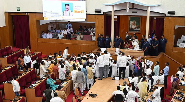 ‘ଗୃହରେ ଅପ୍ରୀତିକର ପରିସ୍ଥିତି ପାଇଁ କଂଗ୍ରେସ ଓ ବିଜେଡି କ୍ଷମା ମାଗନ୍ତୁ’