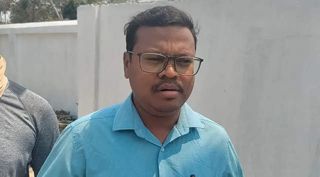 ଭିଜିଲାନ୍ସ ଜାଲରେ ଆଠମଲ୍ଲିକ ତହସିଲର ବରିଷ୍ଠ କିରାଣୀ