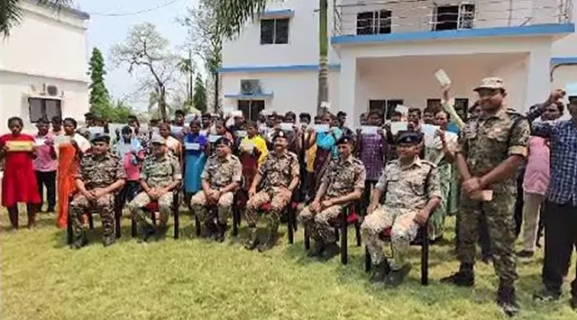 ୫୦ ହାର୍ଡକୋର ମାଓବାଦୀଙ୍କ ଆତ୍ମସମର୍ପଣ