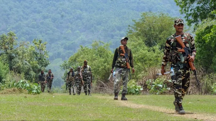 ସୁରକ୍ଷାକର୍ମୀଙ୍କ ଏନ୍‌କାଉଣ୍ଟରରେ ଟଳିଲେ ୧୬ ନକ୍ସଲ