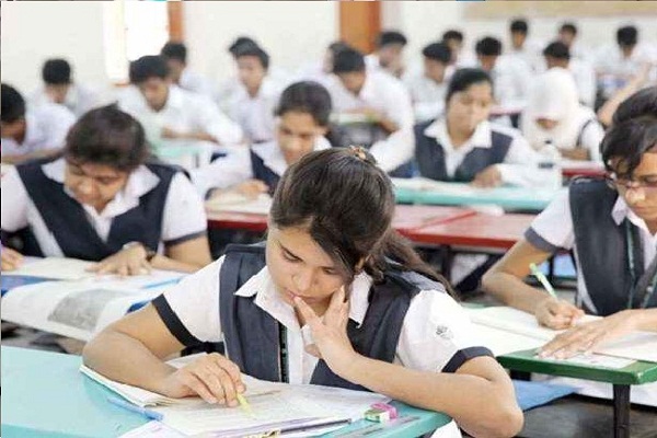 ସିବିଏସଇର ଘୋଷଣା – ହୋଲି ଯୋଗୁ ପରୀକ୍ଷା ଦେଇ ନପାରିଲେ ଆଉଥରେ ସୁଯୋଗ ମିଳିବ