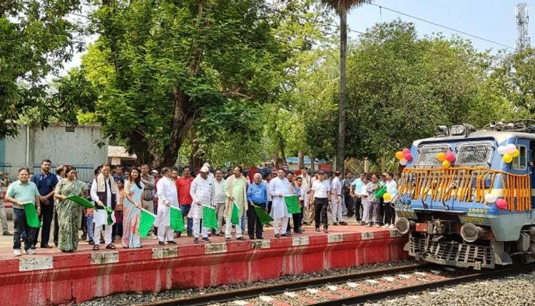 ବାଙ୍ଗିରିପୋଷି-ପୁରୀ ସୁପରଫାଷ୍ଟ ଏକ୍ସପ୍ରେସ୍‌ରେ ଏଲଏଚବି କୋଚ୍‌ର ଶୁଭାରମ୍ଭ