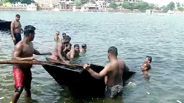 ମହାପ୍ରଭୁଙ୍କ ଚନ୍ଦନ ଯାତ୍ରା ପାଇଁ ନରେନ୍ଦ୍ର ପୁଷ୍କରିଣୀରୁ କଢ଼ାଗଲା ୫ ଡଙ୍ଗା