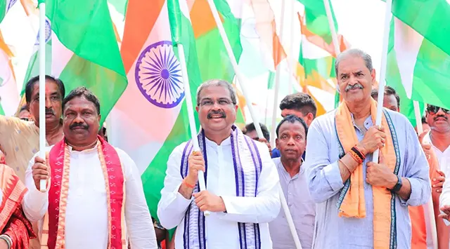 ସମ୍ବଲପୁରରୁ ଖୁବ୍ ଶୀଘ୍ର କୃଷି ଏକ୍ସପ୍ରେସ୍ ଟ୍ରେନ୍ ଚଳାଚଳ କରିବ: ଧର୍ମେନ୍ଦ୍ର ପ୍ରଧାନ