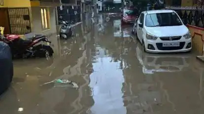 ଜଳପ୍ରଳୟ, ରାସ୍ତାରେ ଲହଡ଼ି ଭାଙ୍ଗୁଛି ବର୍ଷା ପାଣି