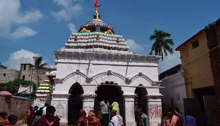 ଭକ୍ତଙ୍କୁ ନେଇ ୨ସେବାୟତ ପରିବାର ମଧ୍ୟରେ ମାରପିଟ, ଥାନରେ ଏତଲା