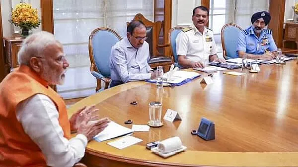 ପ୍ରଧାନମନ୍ତ୍ରୀ ମୋଦୀଙ୍କୁ ଭେଟିଲେ ବାୟୁସେନା ମୁଖ୍ୟ
