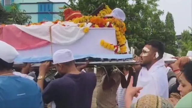 ଭାଇର ଶେଷକୃତ୍ୟ କରିବାକୁ ହସ୍ପିଟାଲରୁ ଆସିଲେ ବିଶ୍ବାସ କୁମାର