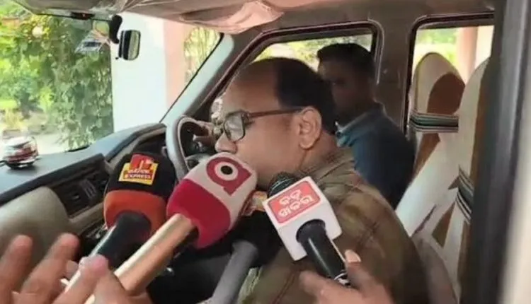 ସିଏମଓ ଅଫିସ ନାଁ କହି ଠକେଇ, ଇଞ୍ଜିନିୟରଙ୍କଠାରୁ ୨ ଲକ୍ଷ ଠକିନେଲେ ଦୁର୍ବୃତ୍ତ