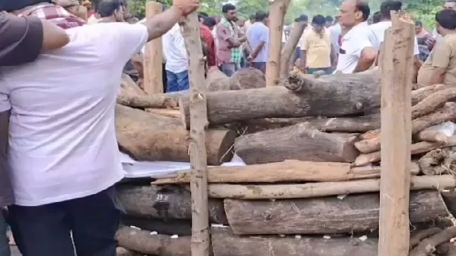 ଗୋଟିଏ ଶ୍ମଶାନରେ ଏକାଠି ହେଲା ୩ ଭାଇଙ୍କ ଶେଷକୃତ୍ୟ