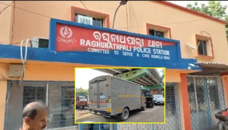 ବିସ୍ଫୋରକ ଭର୍ତ୍ତି ଦୁଇଟି ଗାଡ଼ି ଜବତ