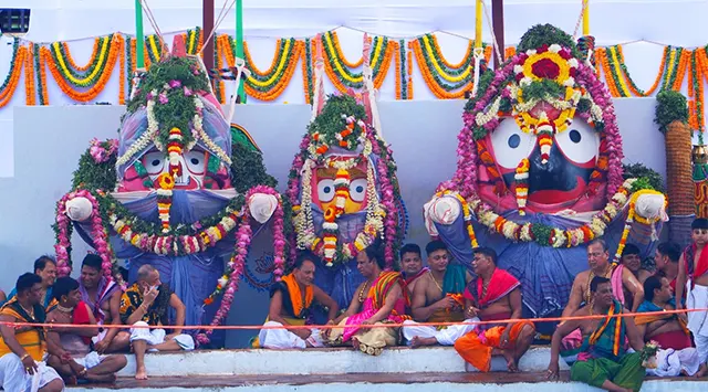 ମହାପ୍ରଭୁଙ୍କ ମହାସ୍ନାନ ନୀତି ସମ୍ପନ୍ନ, ଶ୍ରୀଜିଉଙ୍କ ଦିବ୍ୟ ଦର୍ଶନ କଲେ ଭକ୍ତ