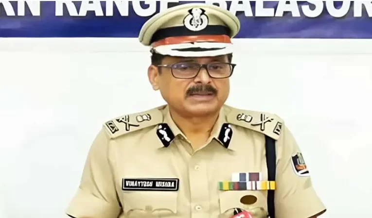 ଫକୀର ମୋହନ କଲେଜରେ କ୍ରାଇମବ୍ରାଞ୍ଚ ଡିଜି, ଚାଲିଛି ପଚରାଉଚରା
