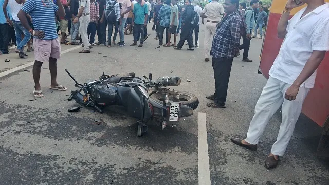 ଦୁର୍ଘଟଣାରେ କଲେଜ ଛାତ୍ରଙ୍କ ମୃତ୍ୟୁ ଘଟଣା; ୪ ଲକ୍ଷ ସହାୟତା ଘୋଷଣା କଲେ ମୁଖ୍ୟମନ୍ତ୍ରୀ