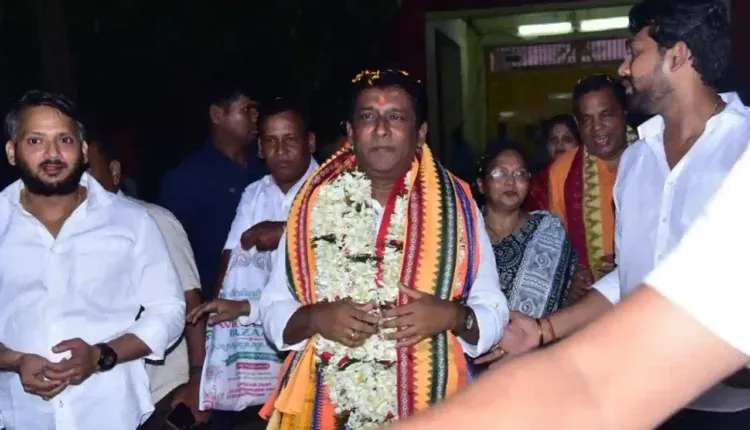 ଜେଲରୁ ବାହାରିଲେ ଜଗନ୍ନାଥ ପ୍ରଧାନ, ସ୍ଵାଗତ ସମ୍ଵର୍ଦ୍ଧନା ଜଣାଇଲେ ଦଳୀୟ ନେତା ଓ କର୍ମୀ