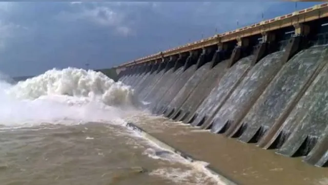 ହୀରାକୁଦର ୪ଟି ଗେଟ୍‌କୁ ବନ୍ଦ, ଏବେ ୧୬ଟି ଗେଟ୍‌ ଦେଇ ନିଷ୍କାସିତ ହେଉଛି ପାଣି