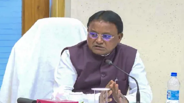 OAS ଅଫିସରଙ୍କ ସମୂହ ଛୁଟି ପ୍ରସଙ୍ଗ ନେଇ ବୈଠକରେ ମୁଖ୍ୟମନ୍ତ୍ରୀଙ୍କ କଡା ନିର୍ଦ୍ଦେଶ, କାହାରିକୁ ଛଡ଼ା ଯିବନି