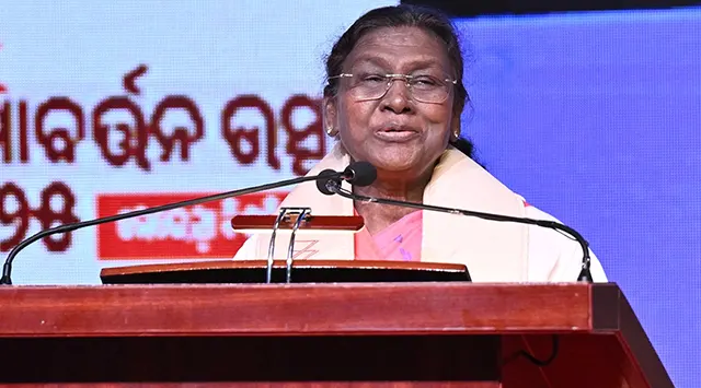ରେଭେନ୍ସା ବିଶ୍ବବିଦ୍ୟାଳୟ ସମାବର୍ତ୍ତନ ଉତ୍ସବ, ଭାରତୀୟ ମୂଲ୍ୟବୋଧକୁ ଜୀବନର ଦୀକ୍ଷା ଭାବେ ଗ୍ରହଣ କର : ରାଷ୍ଟ୍ରପତି