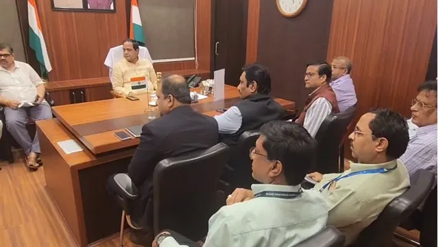 କାଚ ଓ ଟିଣ ବୋତଲରେ ମିଳିବ ପେଟ୍ରୋଲ, ଆସନ୍ତାକାଲି ଠାରୁ ପ୍ଲାଷ୍ଟିକ ବୋତଲ ଯାଞ୍ଚ କଡାକଡି