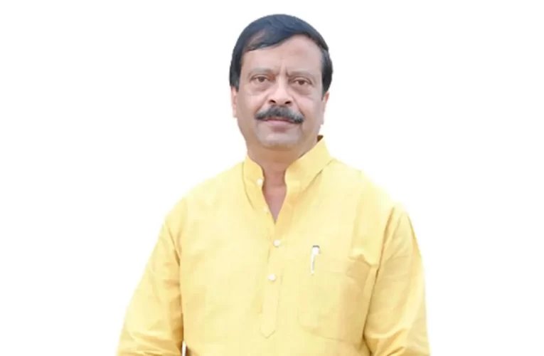 ଆନ୍ଦୋଳନରୁ ନ ଓହରିଲେ କଟିବ ଦରମା: ଅମଲା ସଂଘକୁ ମନ୍ତ୍ରୀଙ୍କ ତାଗିଦ୍