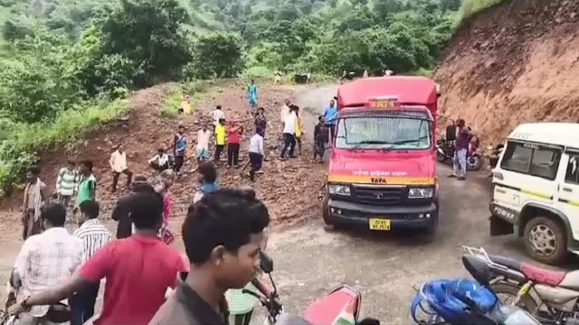 ଘାଟି ତଳକୁ ଖସିଲା ଜିପ, ୧୫ ଯାତ୍ରୀ ଗୁରୁତର