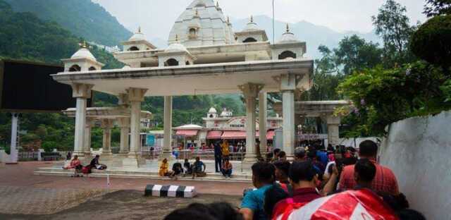 ପ୍ରବଳ ବର୍ଷା  ଲାଗି ବୈଷ୍ଣୋ ଦେବୀ ଯାତ୍ରା ସ୍ଥଗିତ
