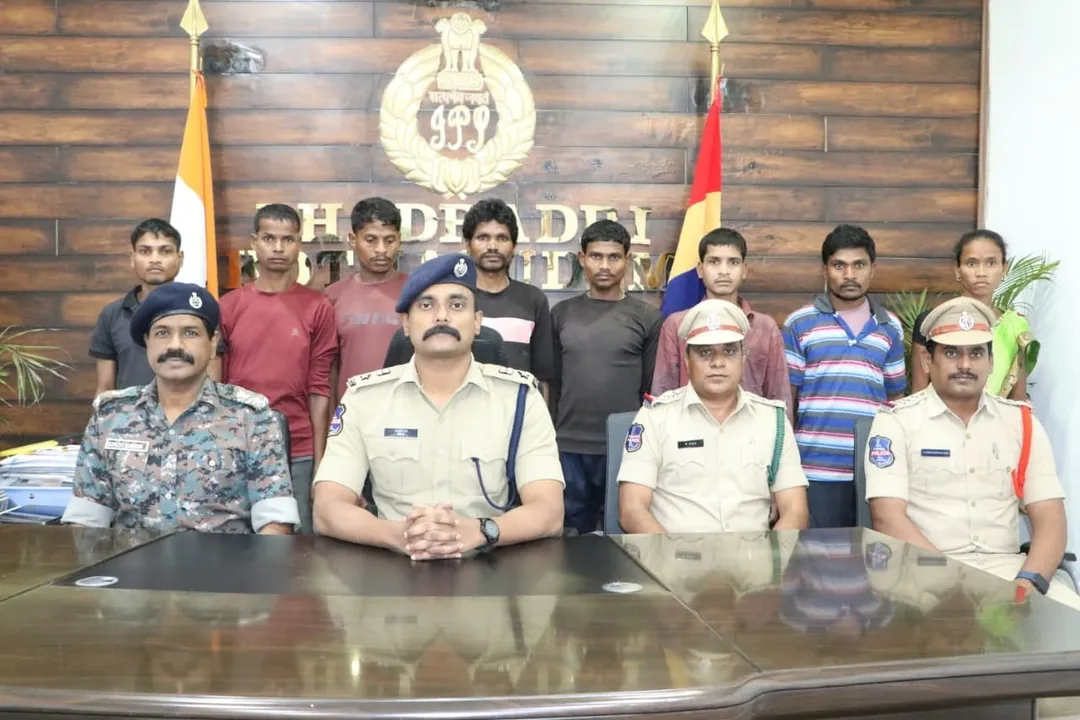 Mkg 8 Naxal Surrendeer 1 2025 08 26 19 11 20