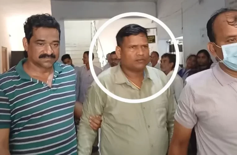 ଭିଜିଲାନ୍ସ ଜାଲରେ ବରିଷ୍ଠ ରାଜସ୍ବ ସହାୟକ, ୫୦୦୦ ଟଙ୍କା ଲାଞ୍ଜ ନେବା ବେଳେ ମାଡିବସିଲା ଭିଜିଲାନ୍ସ ଟିମ୍