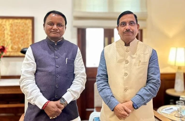 କେନ୍ଦ୍ର ଖାଉଟି ବ୍ୟାପାର ମନ୍ତ୍ରୀ ପ୍ରହ୍ଲାଦ ଯୋଶୀଙ୍କୁ ଭେଟିଲେ ମୁଖ୍ୟମନ୍ତ୍ରୀ