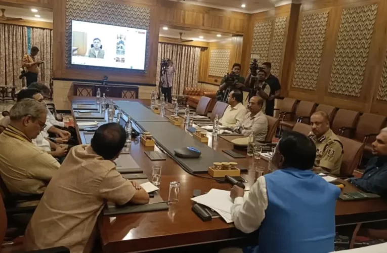 ଲଘୁଚାପ ବର୍ଷା: ଝାରସୁଗୁଡ଼ାରୁ ସ୍ଥିତି ସମୀକ୍ଷା କଲେ ମୁଖ୍ୟମନ୍ତ୍ରୀ
